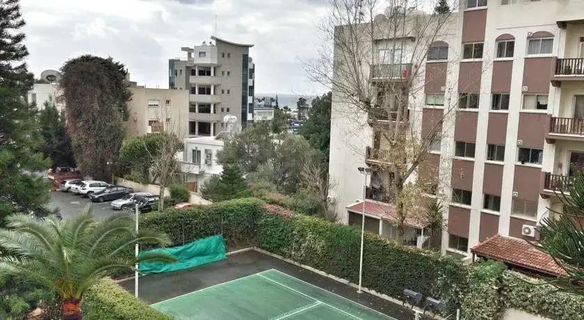 Deana Beach Apartments