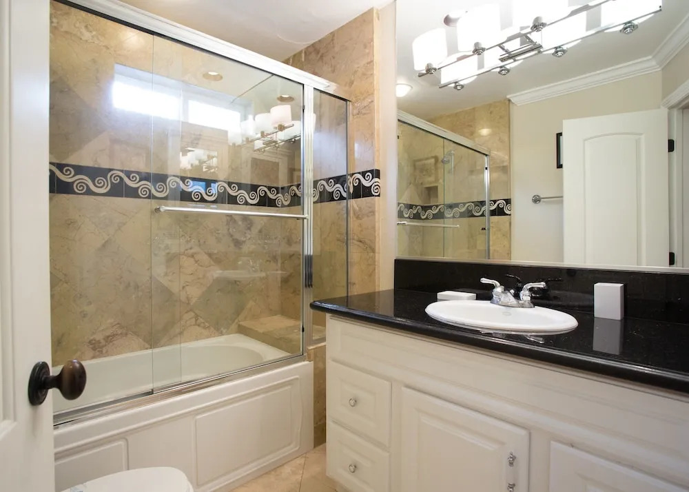 128 39th Street B (68439) - 2 Br townhouse by RedAwning