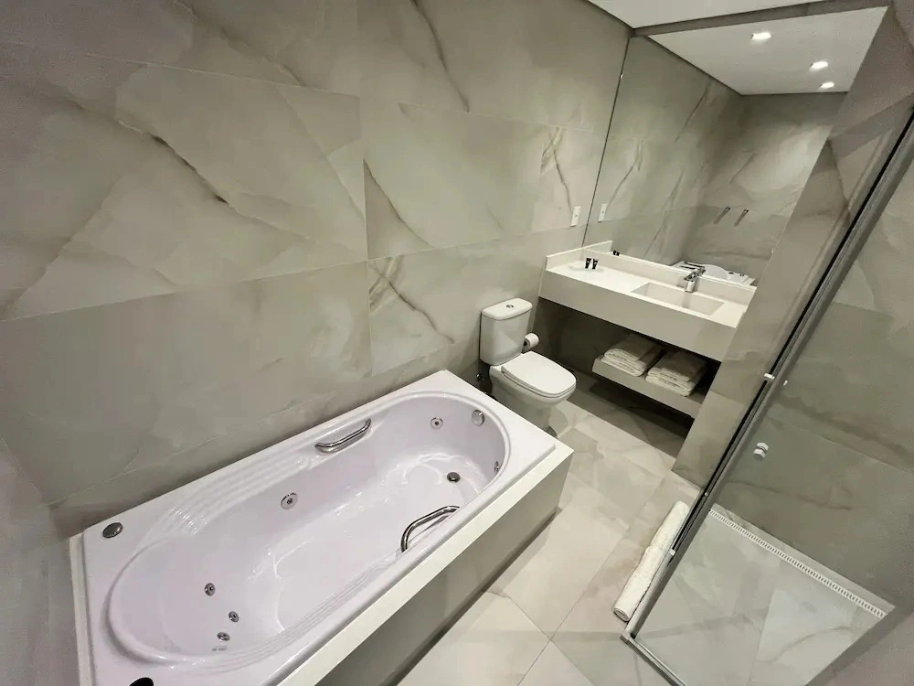 Bah Hotel