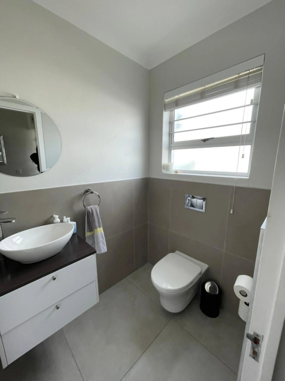 Stunning holiday house 1min walk from the Dolphin beach