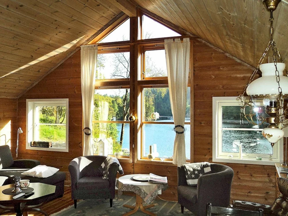 6 Person Holiday Home in Lyngdal