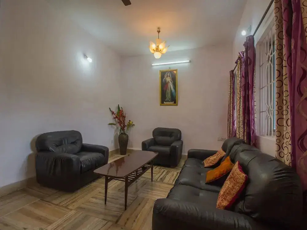 Gracia's Laz Guesthouse by OYO Rooms