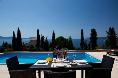 Nema Villa