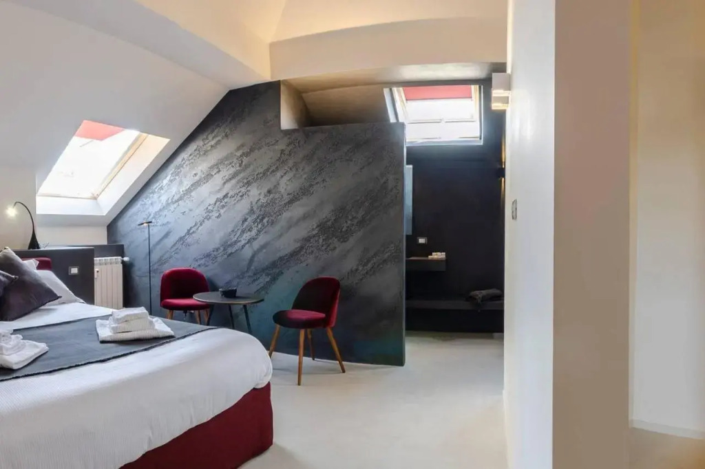 Flat 4 Bedrooms 2 Bathrooms - Genoa