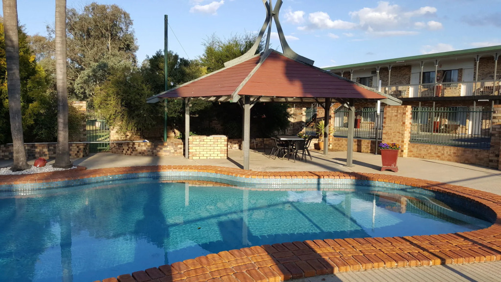 Centrepoint Midcity Motor Inn