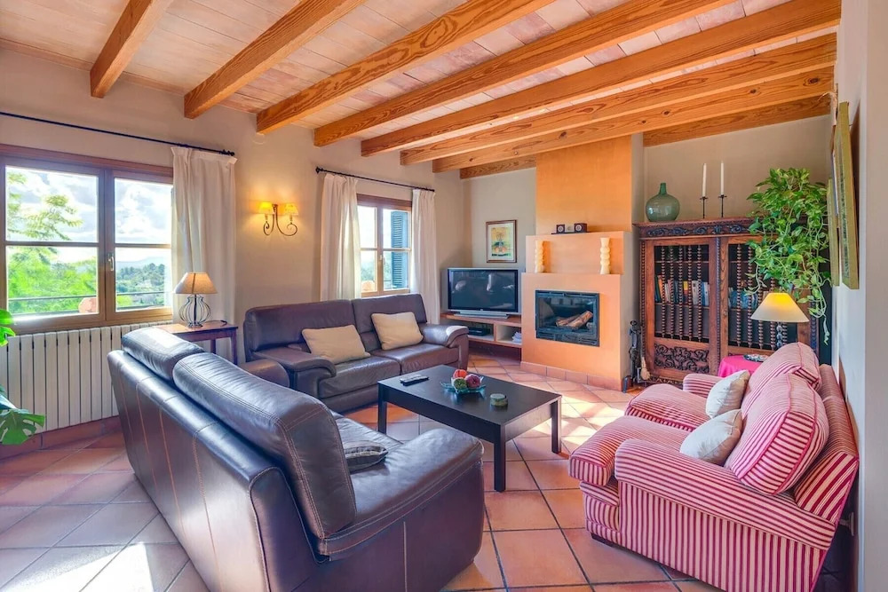 New! Villa Alaro by Priority