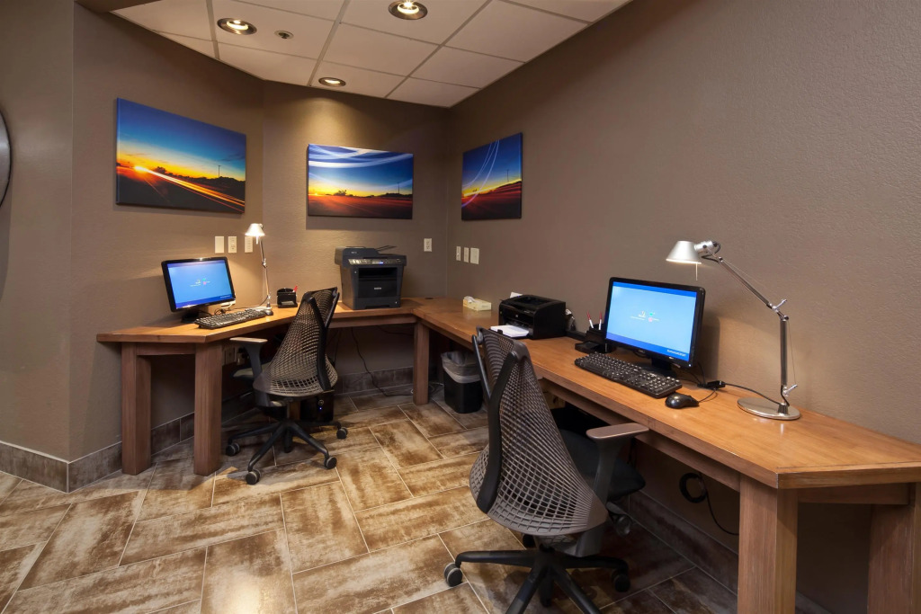 Best Western Plus Scottsdale Thunderbird Suites