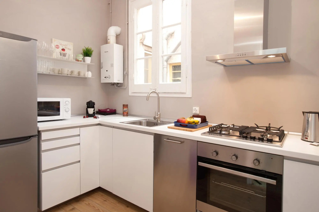 SOFIA 2 · Sofia's Gallery · Charming apartment in a real Barcelona surrounding