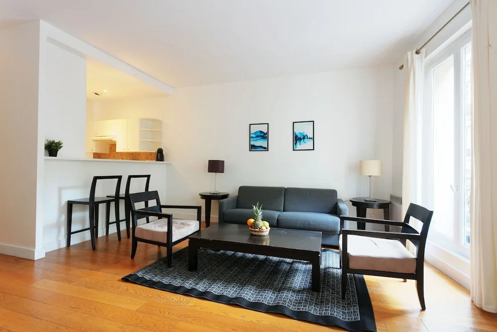 Parc Monceau - Courcelles Apartment