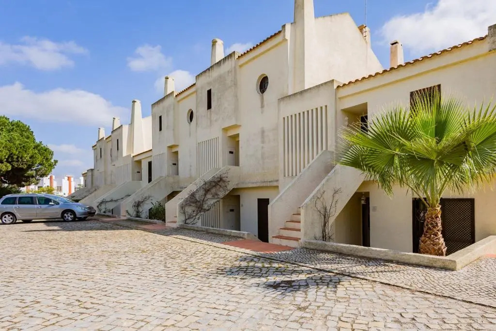 Gorgeous 2BDR Apartment W/Patio & Pool by LovelyStay