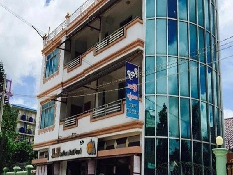 Royal Ruby Hotel
