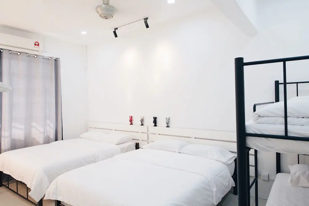 White Cottage Guest House