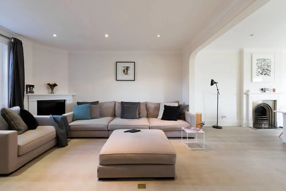 Huge 2 bed in Prime Location