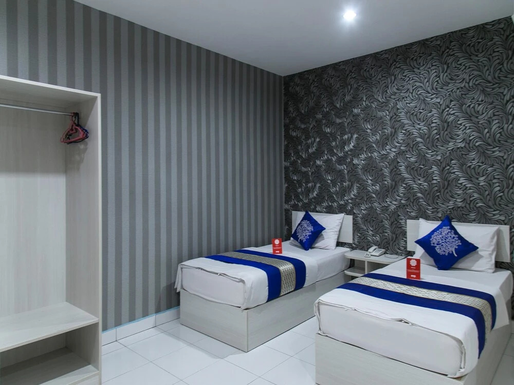 OYO 230 Hotel Pulai
