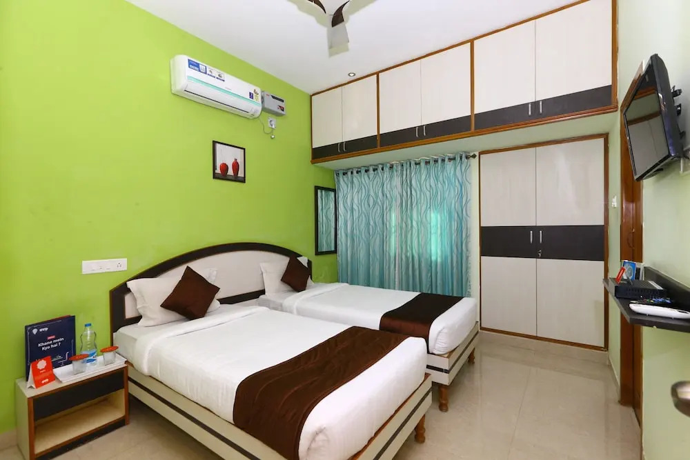 OYO 2612 Hotel Fiesta House