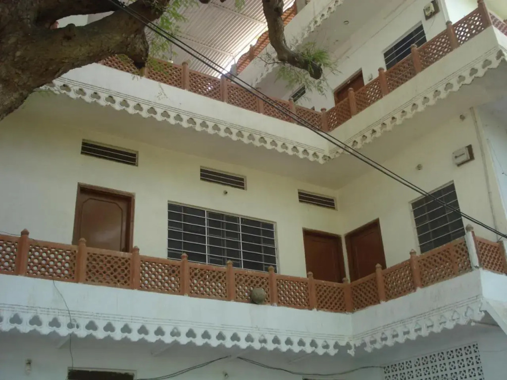 Raghav Resort