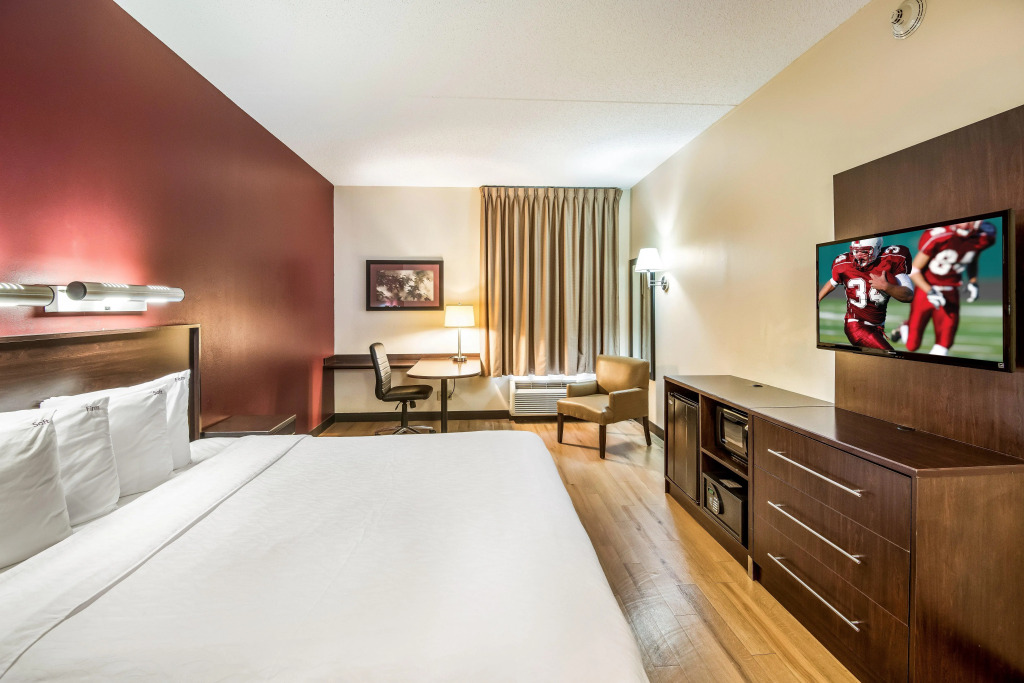 Red Roof Inn PLUS+ San Antonio Downtown - Riverwalk