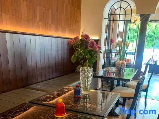 Zhangjiajie Candy Homestay