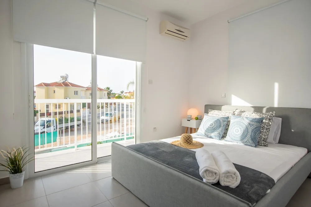 Ayia Thekla Seafront Villa Dagi