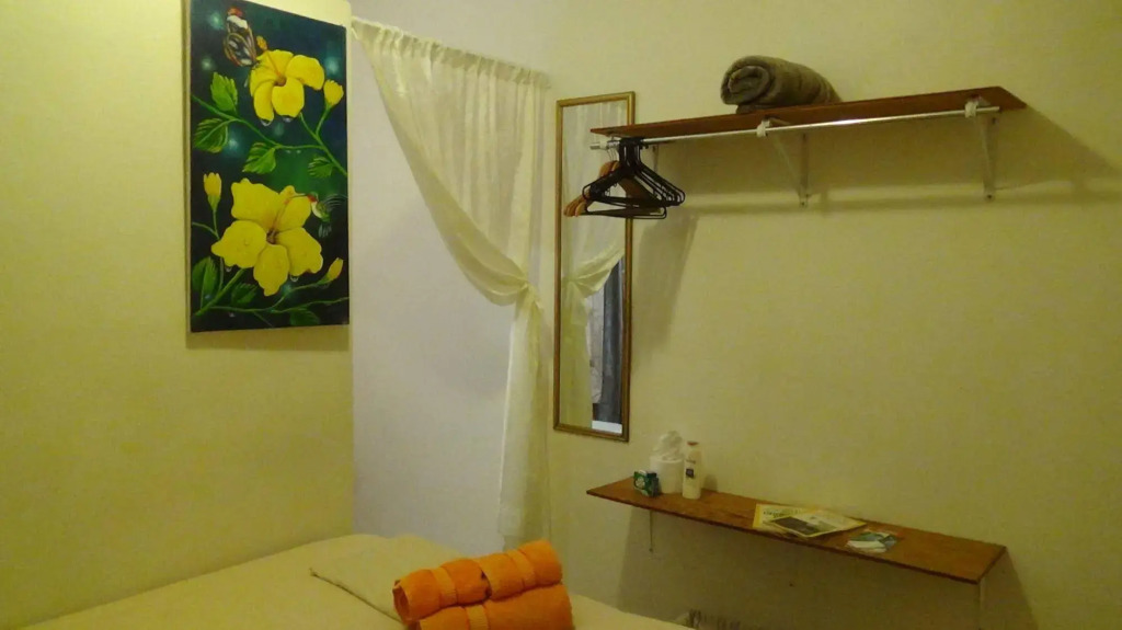 Hacienda Tropical Guest House