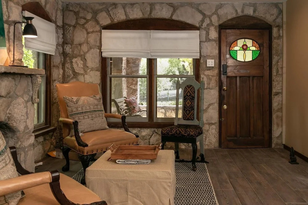 Casa Dealamo Beautiful 2 bd 1 ba Sleeps 6!