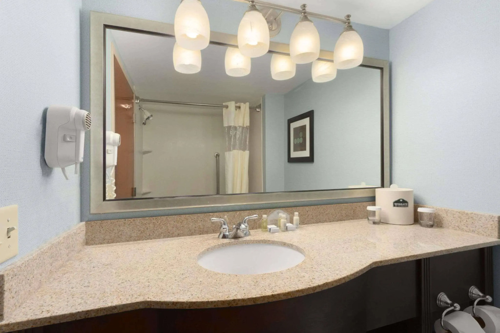 Holiday Inn Express Fayetteville Fort Bragg by IHG