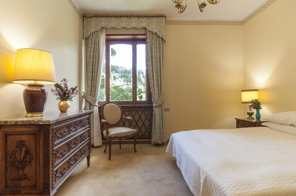 Near Rome Villa Pool Tennis Courts Perfect Family Reunion or Off-site Meeting