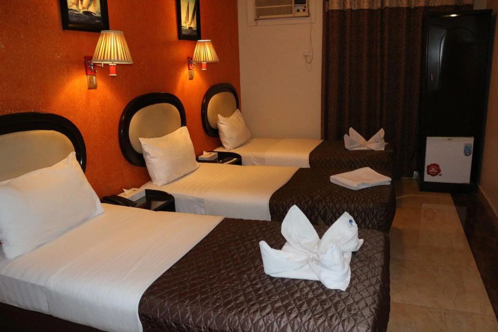 Grand Sina Hotel