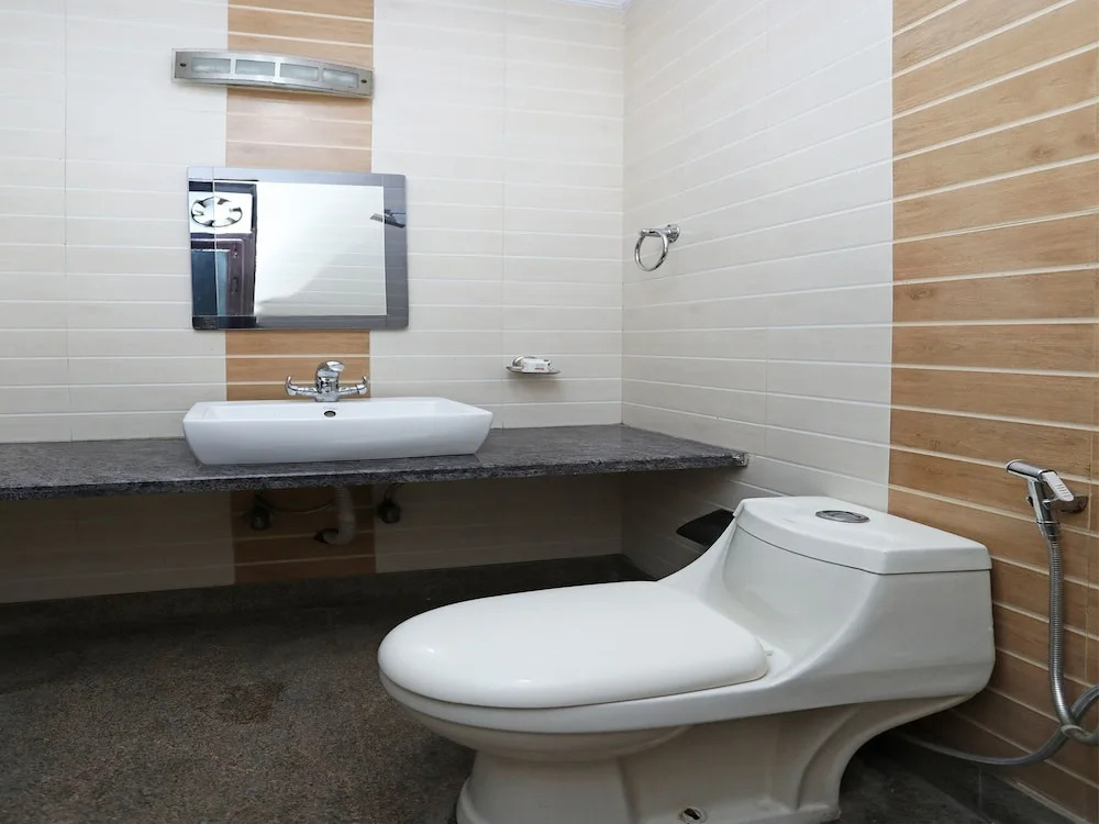 OYO 11761 WhitePod Inn