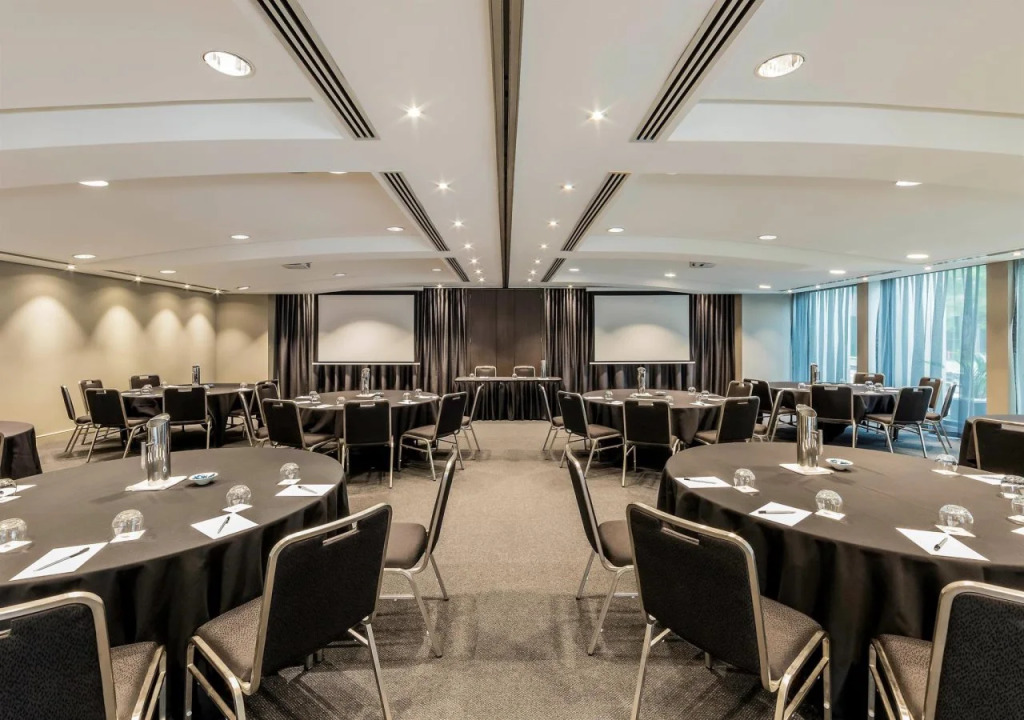 Quay West Suites Melbourne