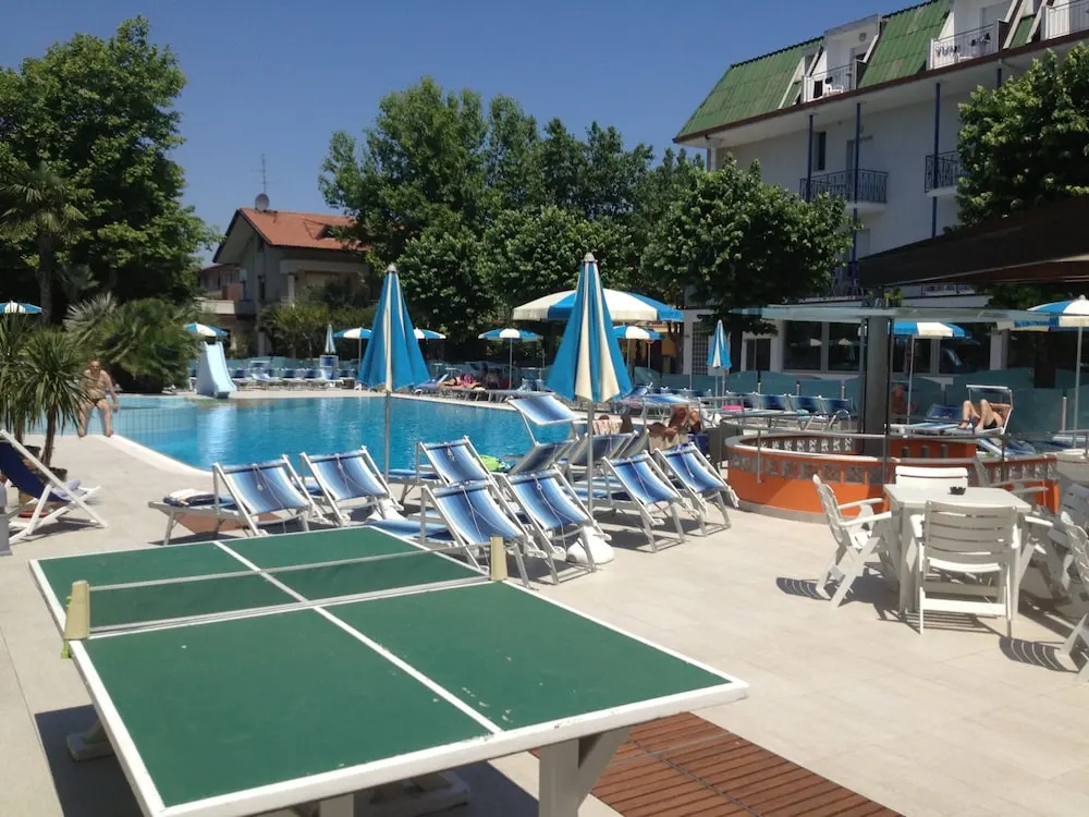 Hotel Paris Resort