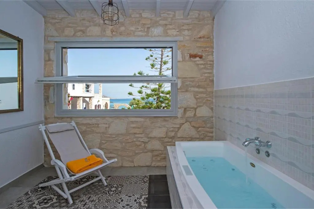 Contaratos Beach Hotel