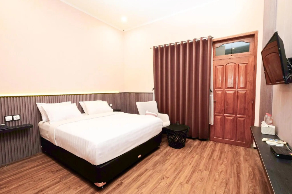 Berlian Abadi Hotel by Sinergi