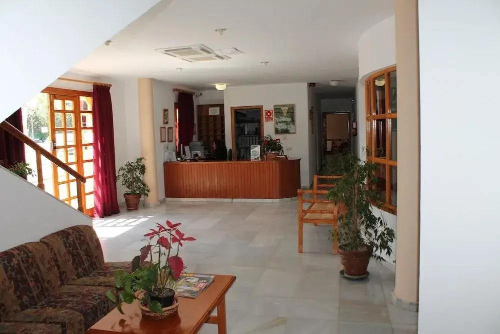 Hotel Tugasa El Almendral
