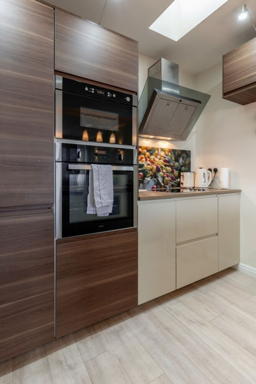 Stunning Clifton Flat in Amazing Central Location