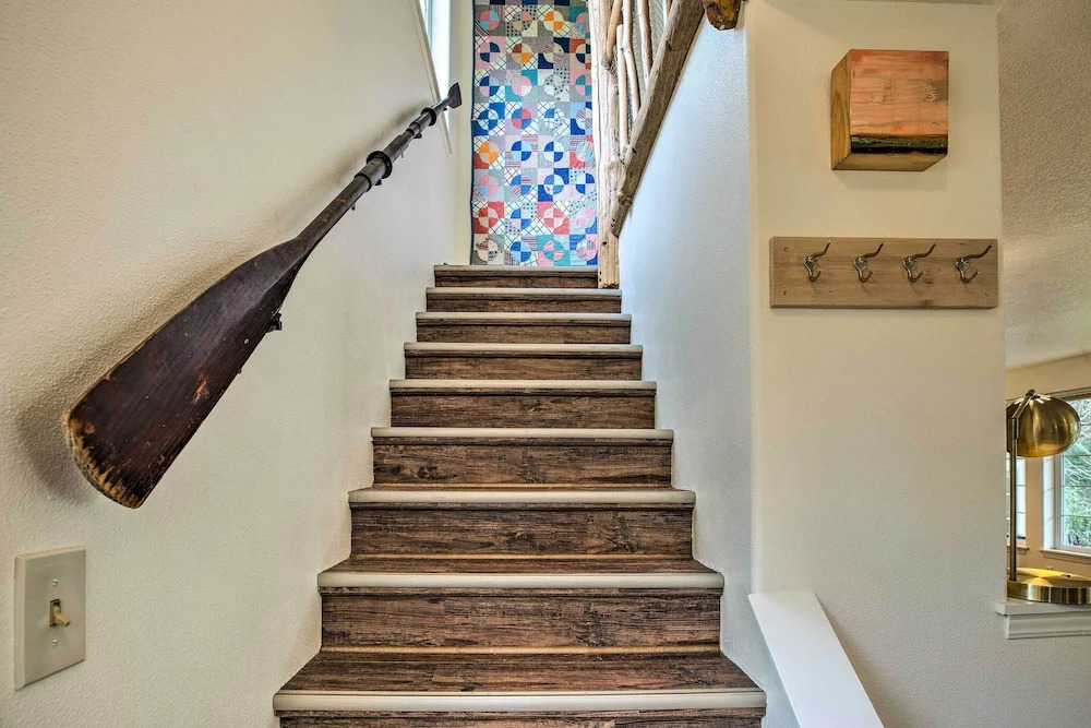 Charming Rockaway Beach House, Walk to Ocean