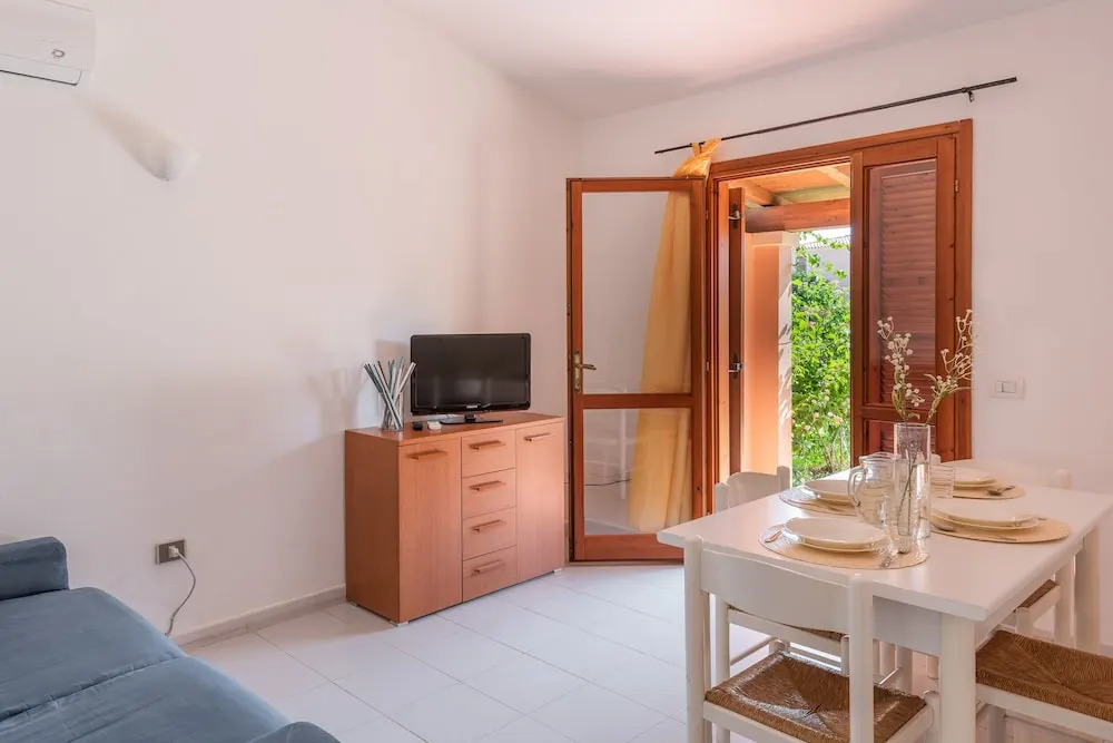 Outstanding Residenze Gallura 1 Bedroom Sleeps 4 Persons Plus Child bed Possible