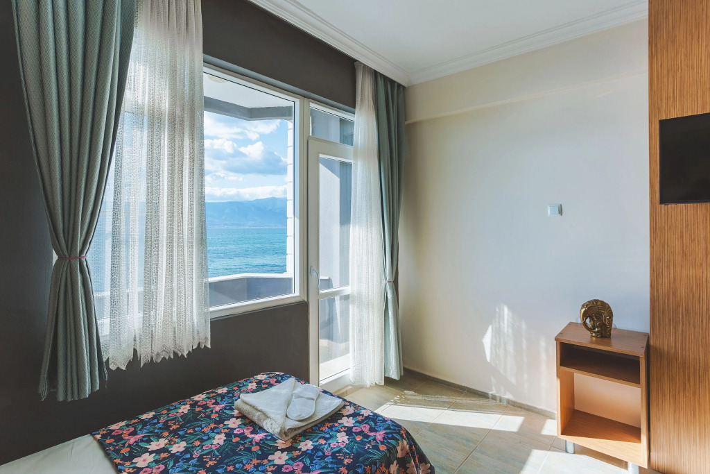 Aqua Nina Resort Hotel