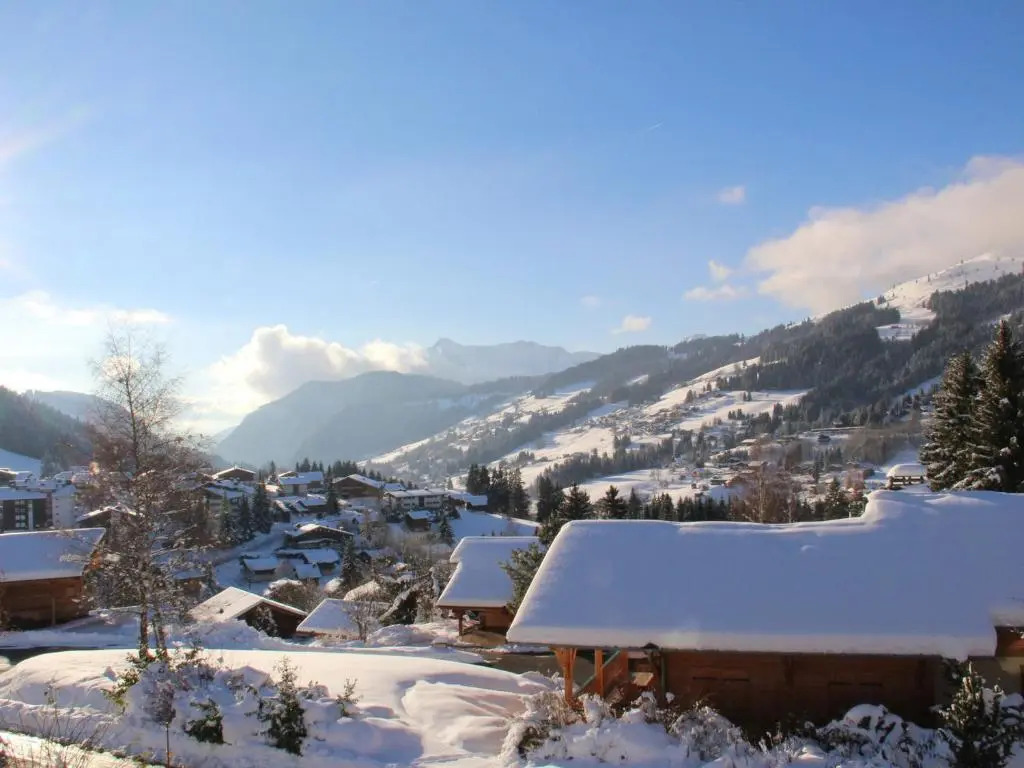 Chalet de prestige, proche des pistes aux Gets - FR-1-598-27