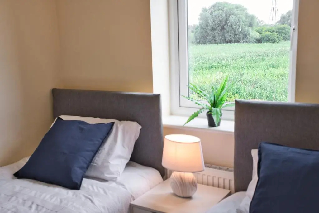 MODERN and SPACIOUS HOUSE CLOSE TO THE CITY CENTRE