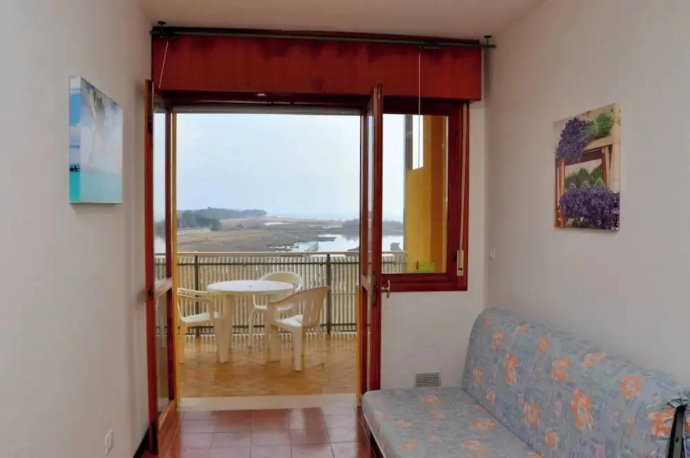 Sea View Flat few Steps From the Beach