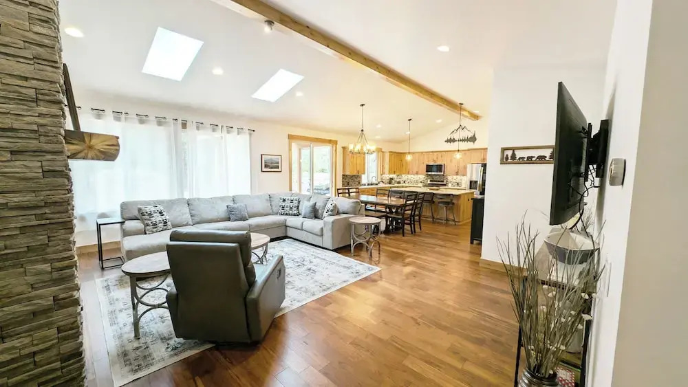 56593 Celestial Dr