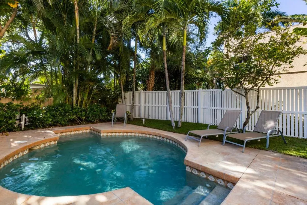 Siesta Avenida Townhome 5208