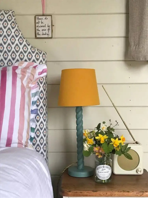 Dog Friendly Shepherd's Hut, Perfect for Couples