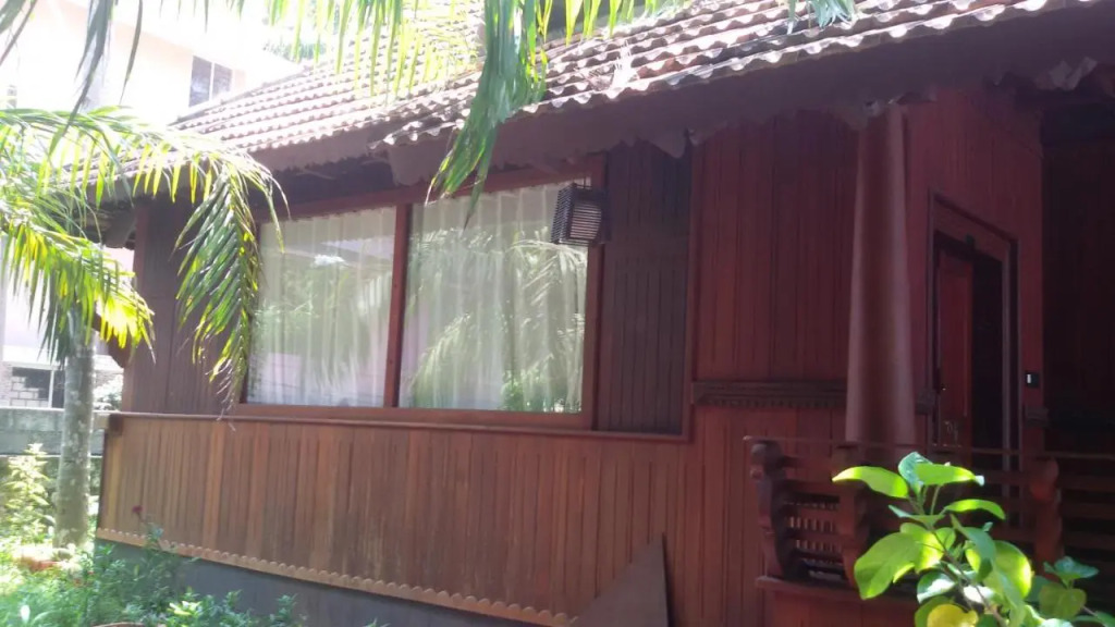 Raja Park Beach Resort