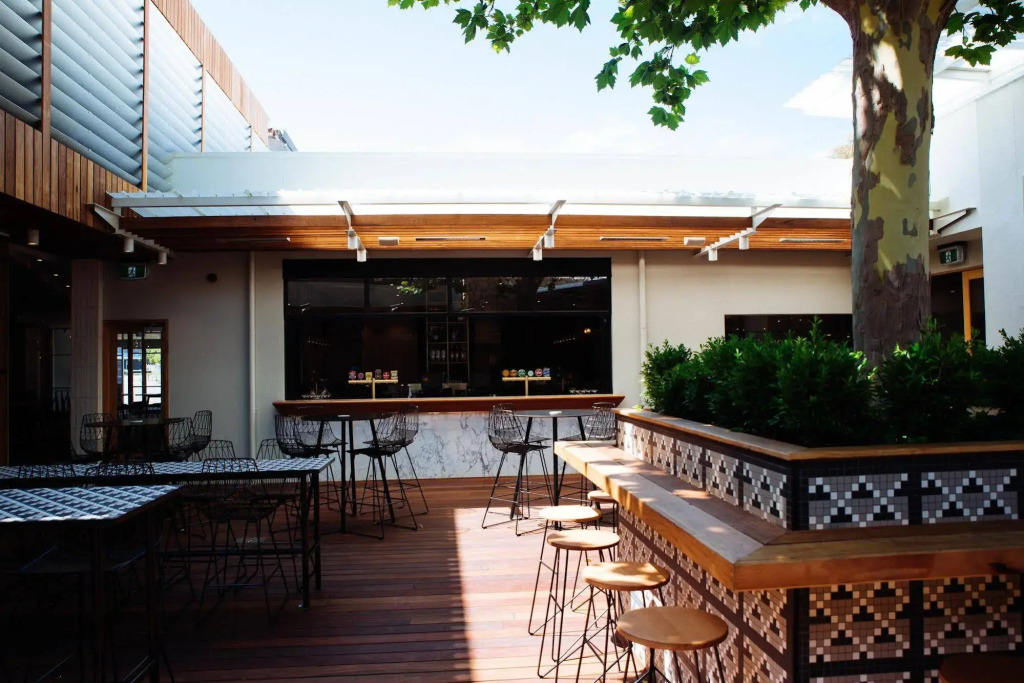Morphett Arms Hotel