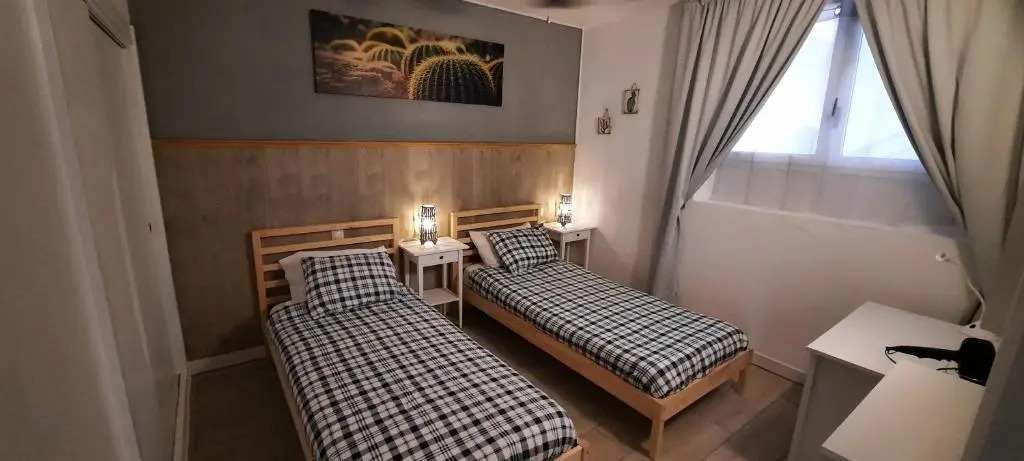 Lanzarote-Beach-Apartment, Las Cucharas Beach, Costa Teguise -- 1 MINUTE WALK FROM MAIN SQUARE, 35 METERS FROM BEACH
