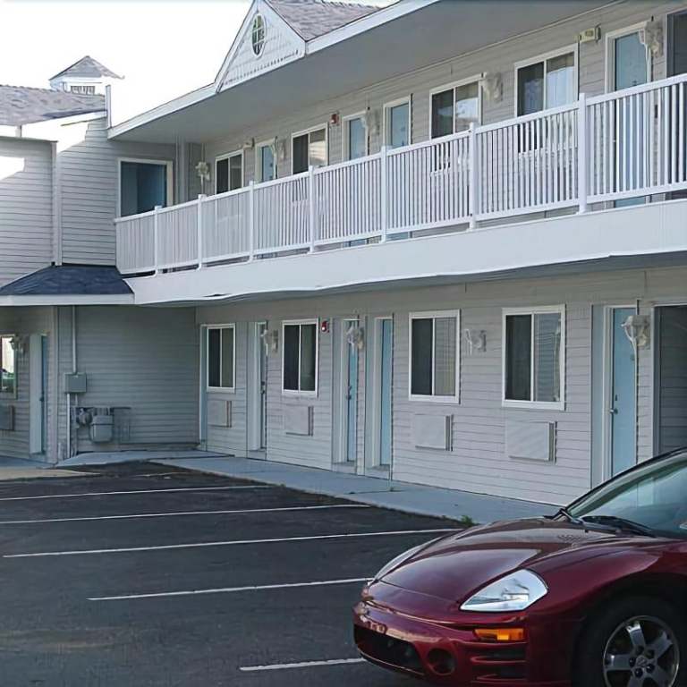 Mackinaw Budget Inn