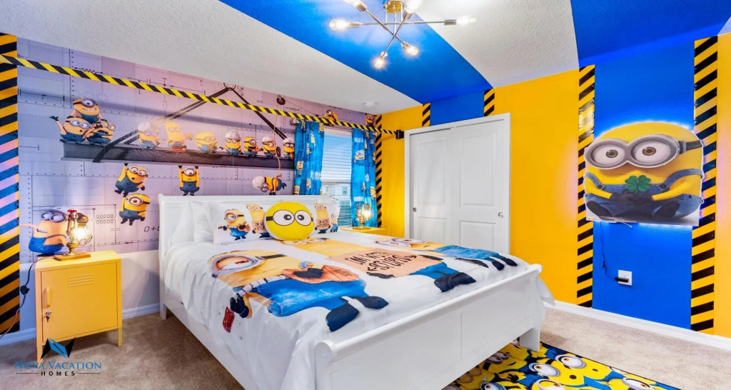 Themed Luxury Windsor Island new 7BR Home w Pool