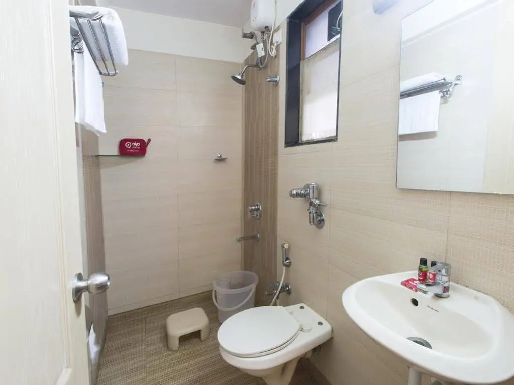 OYO Apartments BKC Kalanagar